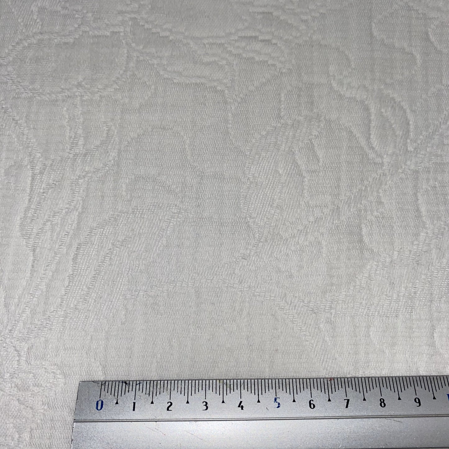 Jacquard Iris Blanc - Coupe de 3,3m (15,15€/m)